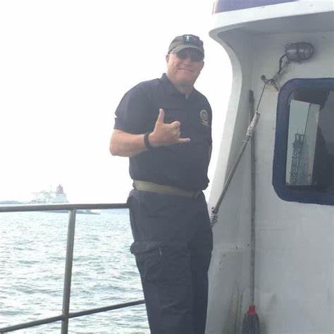 Expert in Marine Surveying, Tow Planning and Execution & Salvage Operations